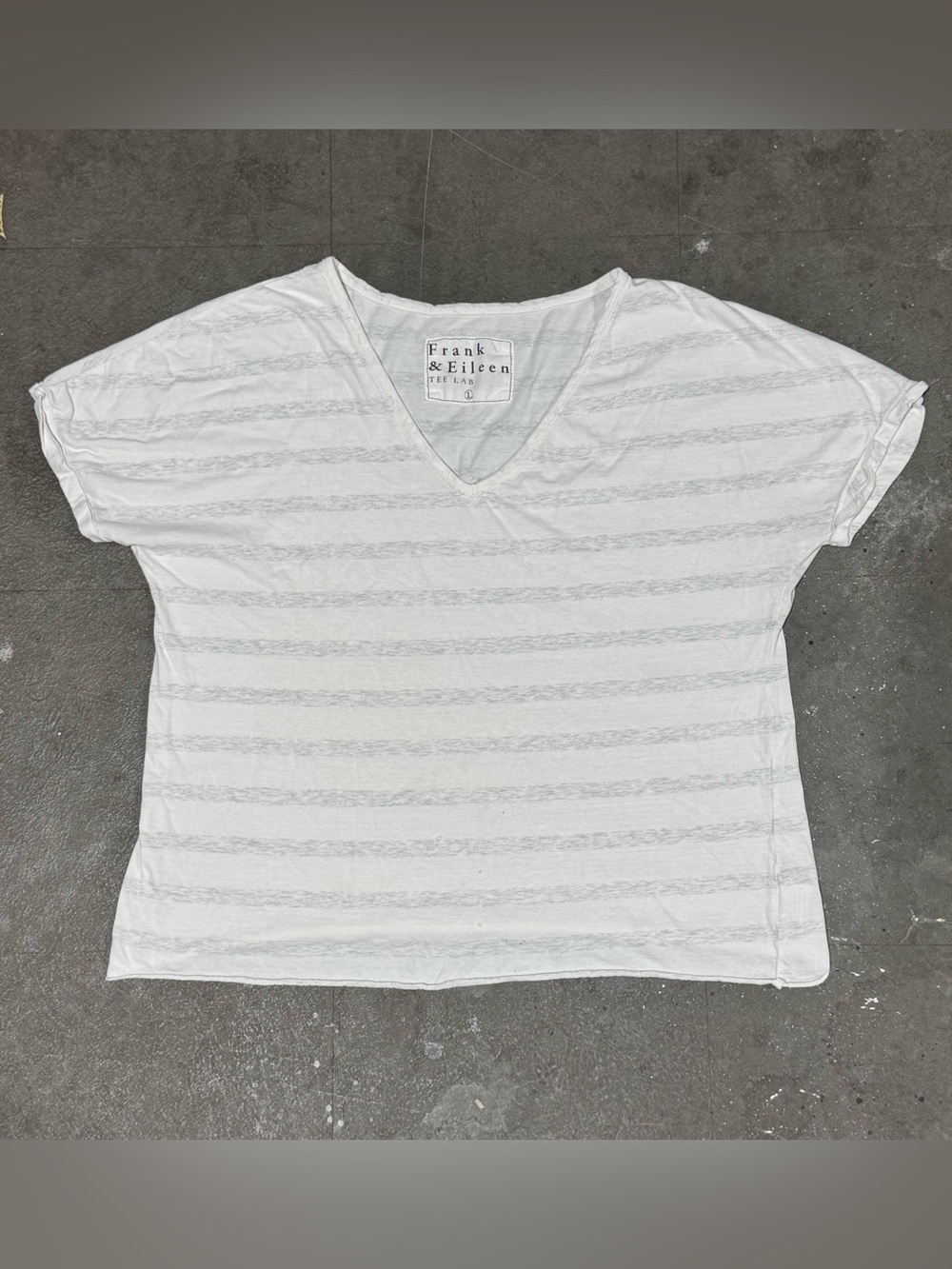 Frank & Eileen Tee Lab Striped Cotton Relaxed Fit V Neck Shirt Made in USA Large